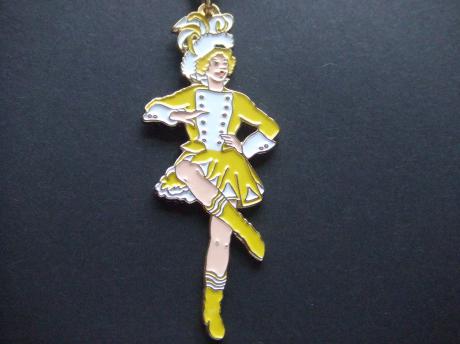 Carnaval danseres geel optocht groot model sleutelhanger
